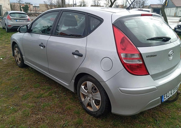 Hyundai I30 cena 18590 przebieg: 199999, rok produkcji 2011 z Oborniki małe 79